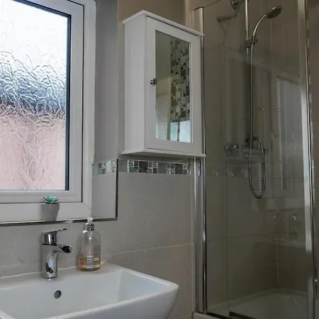 - Seafront, 6 Bedrooms, Contractors, Long شقة ريدكار